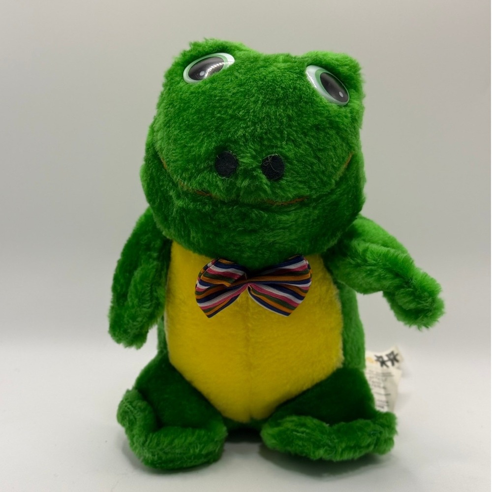 Vintage Ganz Bros Green Frog Plush Stuffed Animal Yellow Belly Striped Bow Tie